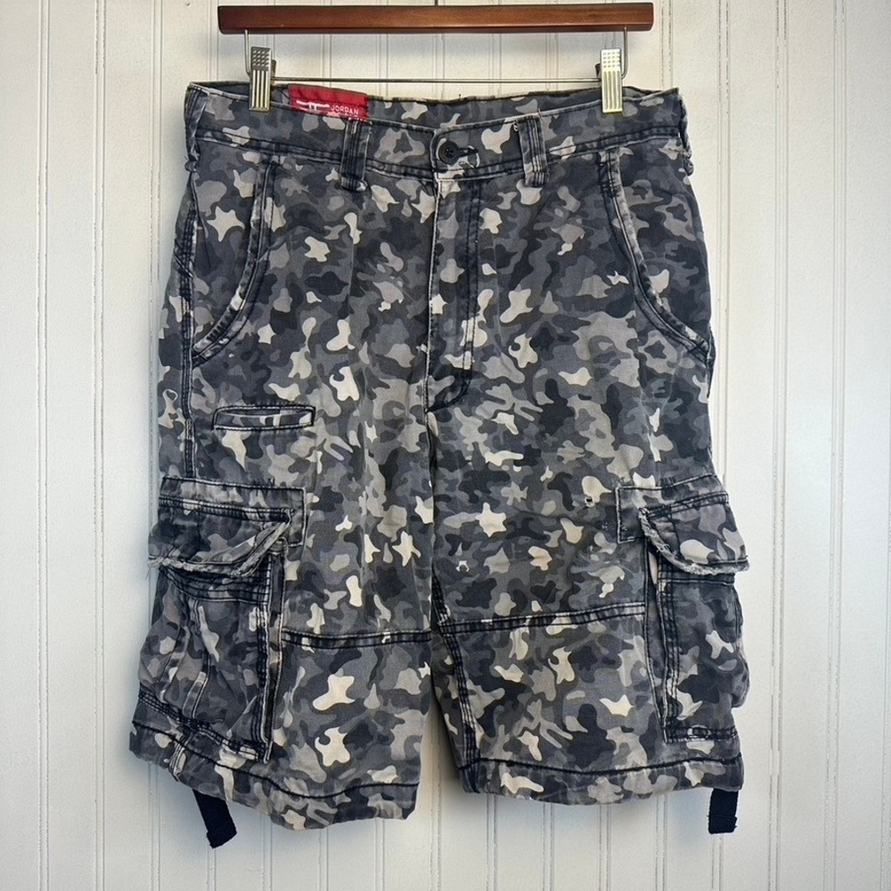 Mens Jordan‎ Cargo Shorts Camouflage Gray White Pockets Casual